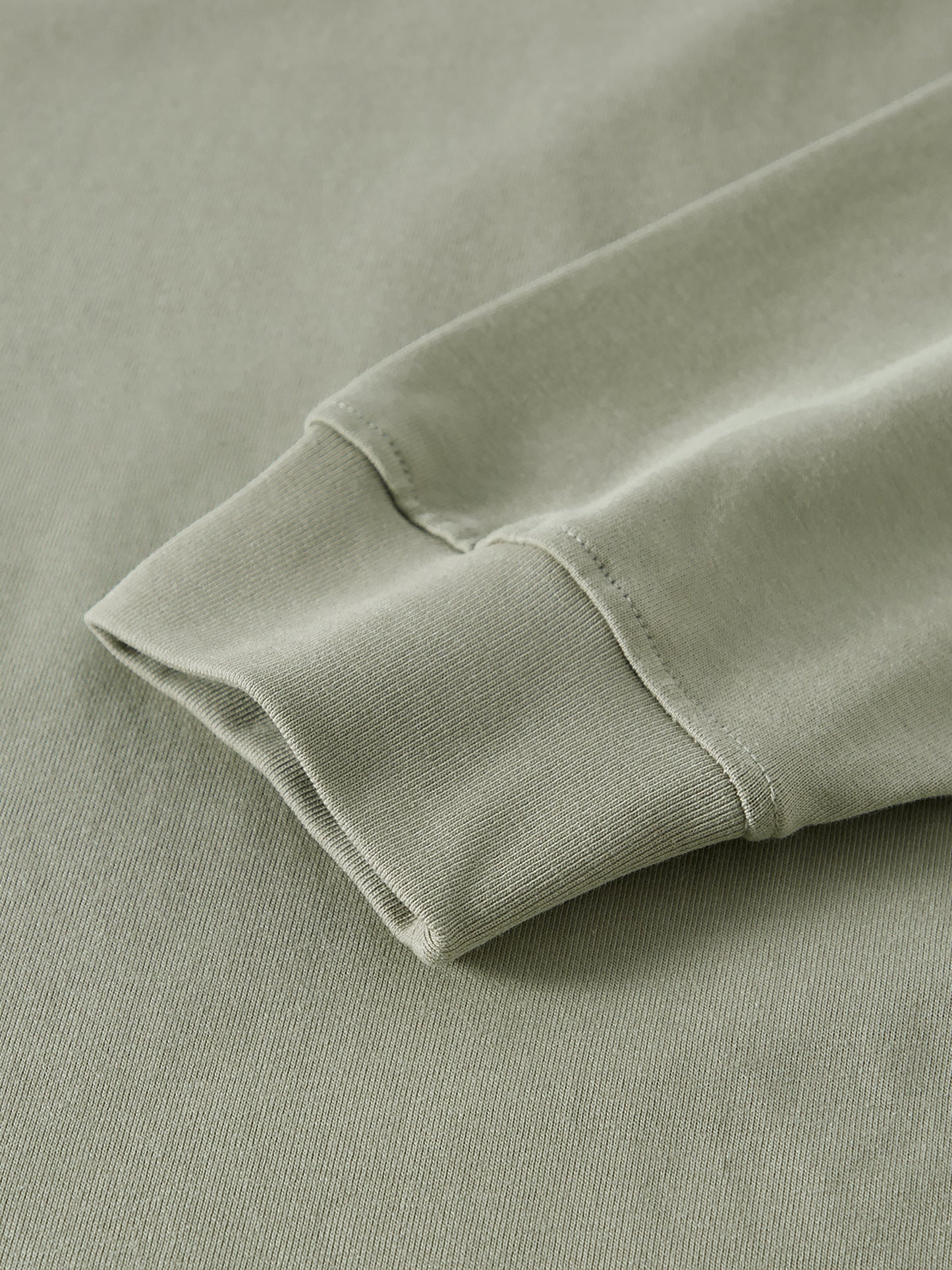 THÉVA Unisex Cotton Long Sleeve